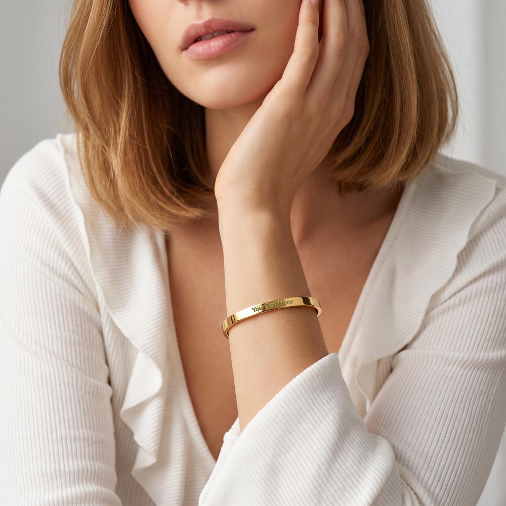 Bracelet jonc gravé — son prénom à votre poignet